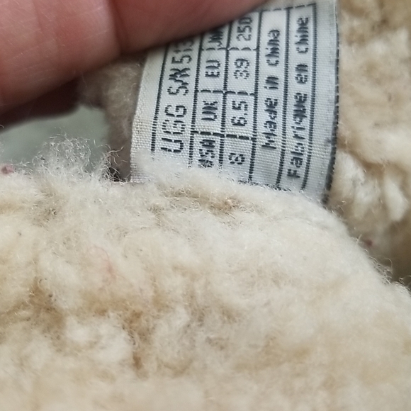 UGG'S - Picture 8 of 11